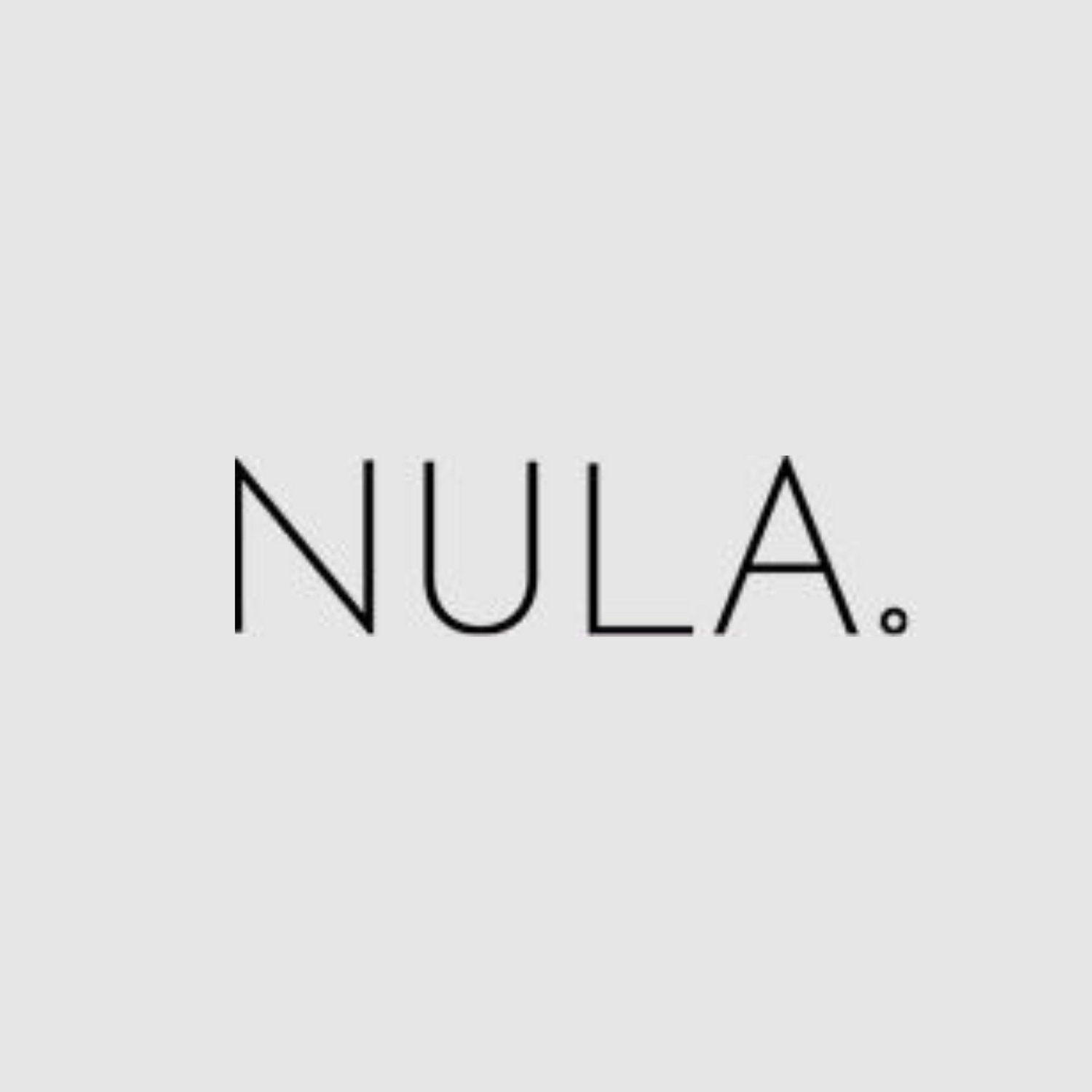 Лого на българския бранд за сребърни бижута NULA – черен надпис с минималистичен шрифт.